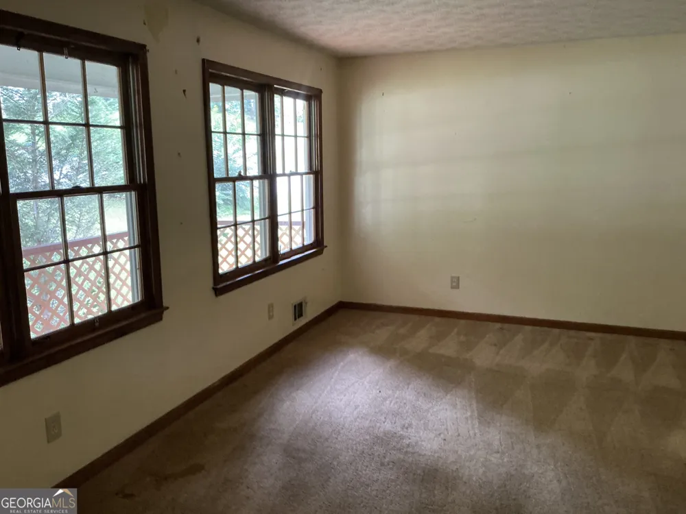 125 Bob White DR Stockbridge, GA 30281