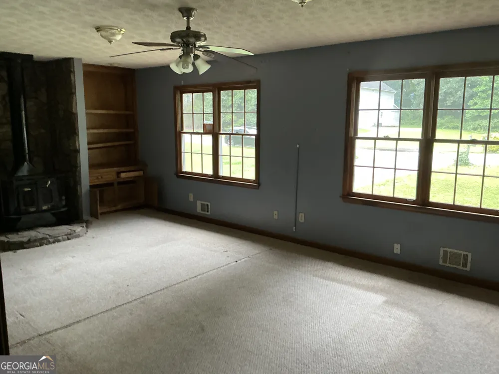 125 Bob White DR Stockbridge, GA 30281