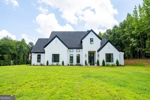 860 W Ridgeway RD