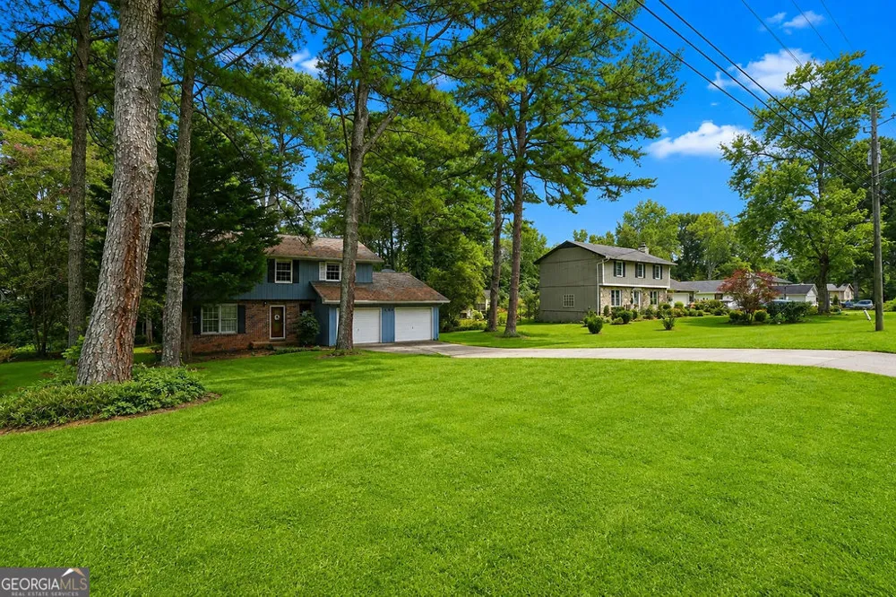 408 Martin RD Stone Mountain, GA 30088