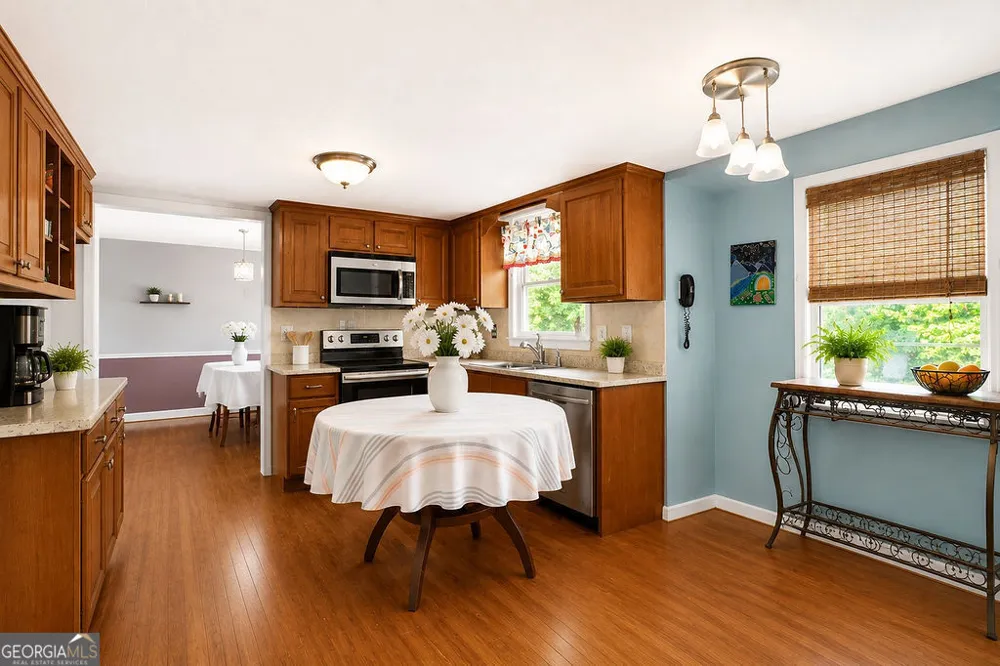 408 Martin RD Stone Mountain, GA 30088