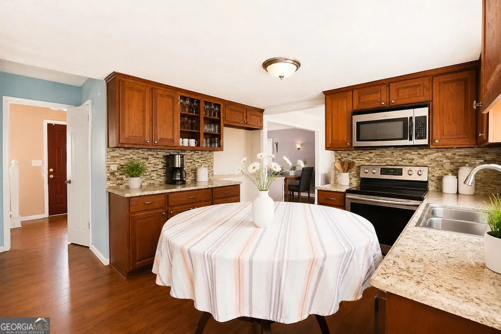 408 Martin RD Stone Mountain, GA 30088