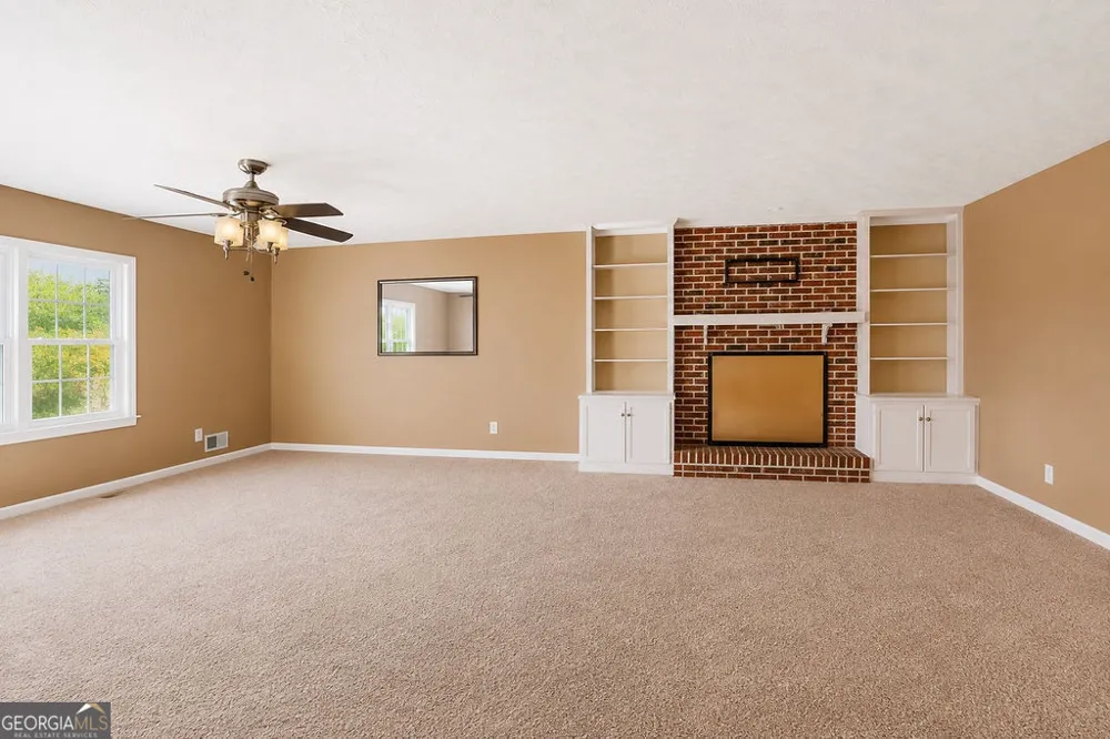 408 Martin RD Stone Mountain, GA 30088
