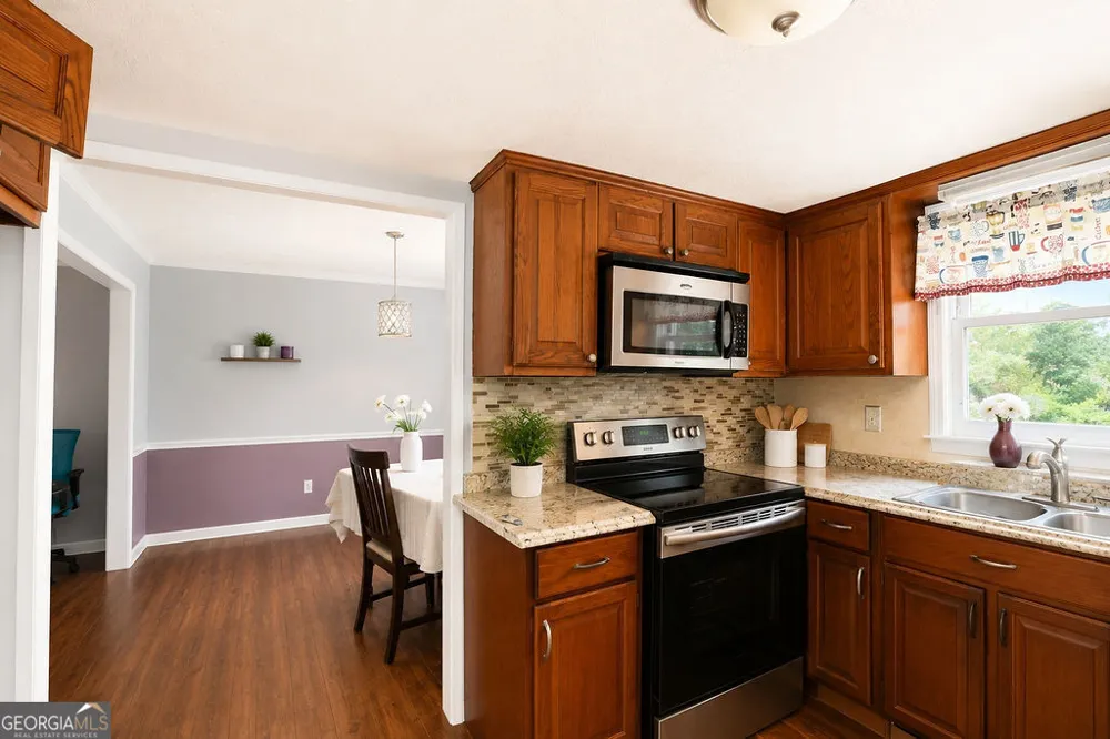 408 Martin RD Stone Mountain, GA 30088