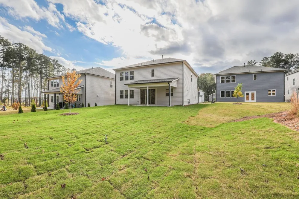 131 Vivian LN Peachtree City, GA 30269