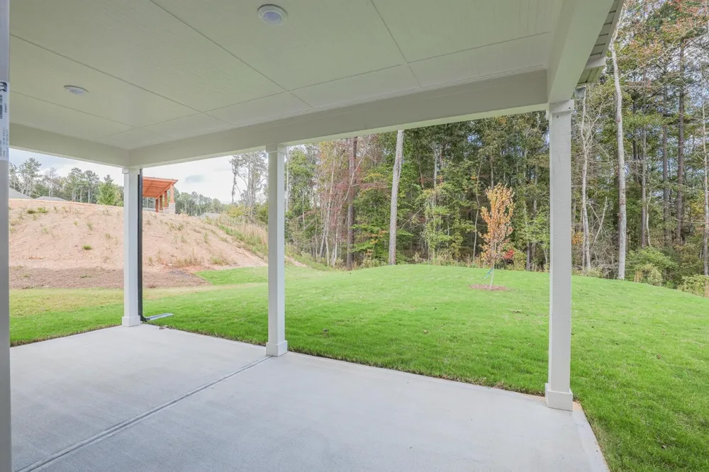 131 Vivian LN Peachtree City, GA 30269