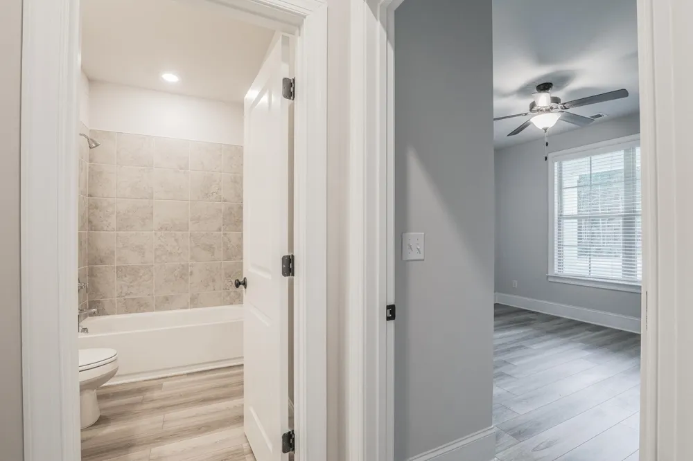 131 Vivian LN Peachtree City, GA 30269