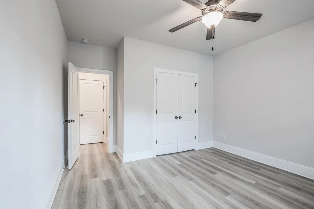 131 Vivian LN Peachtree City, GA 30269