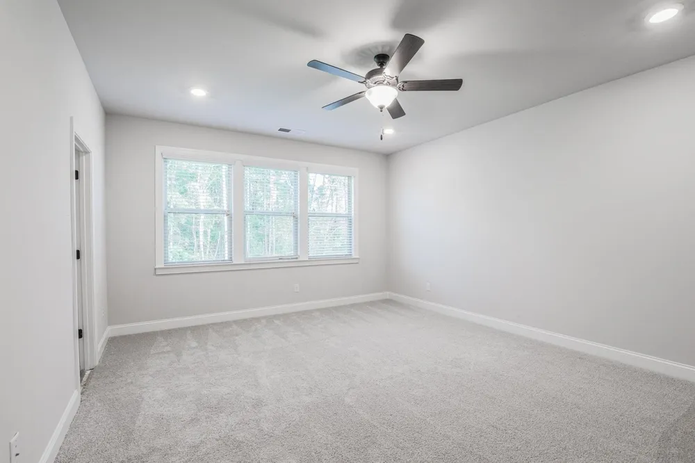 131 Vivian LN Peachtree City, GA 30269
