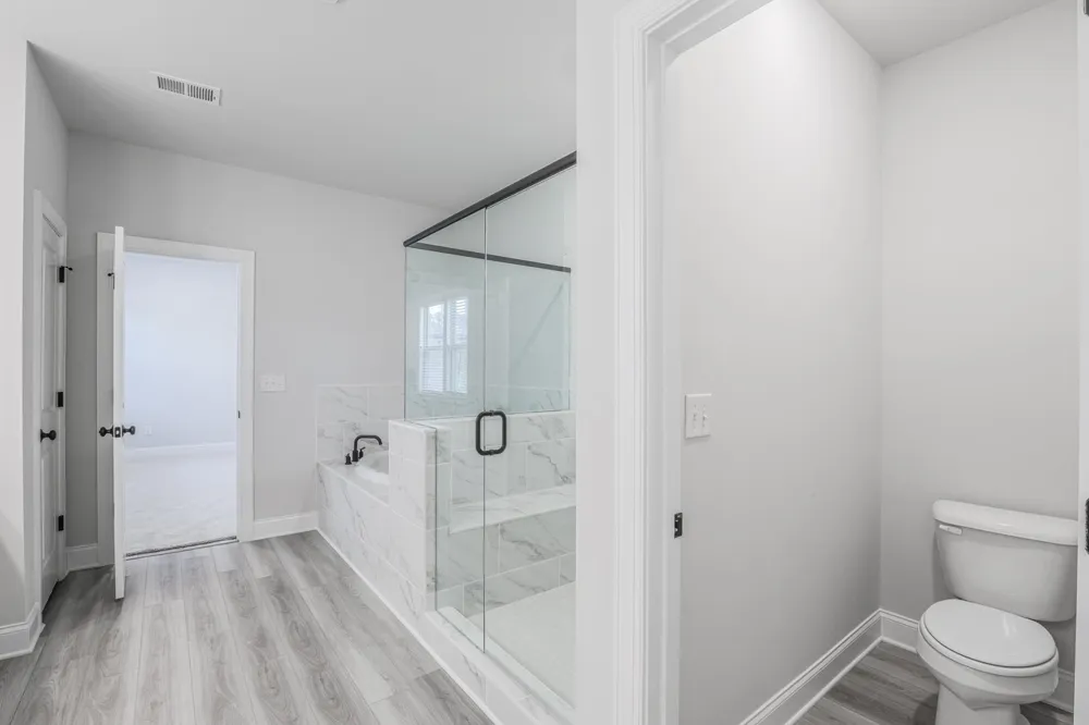 131 Vivian LN Peachtree City, GA 30269