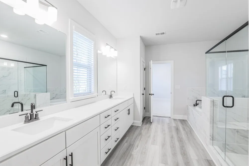 131 Vivian LN Peachtree City, GA 30269