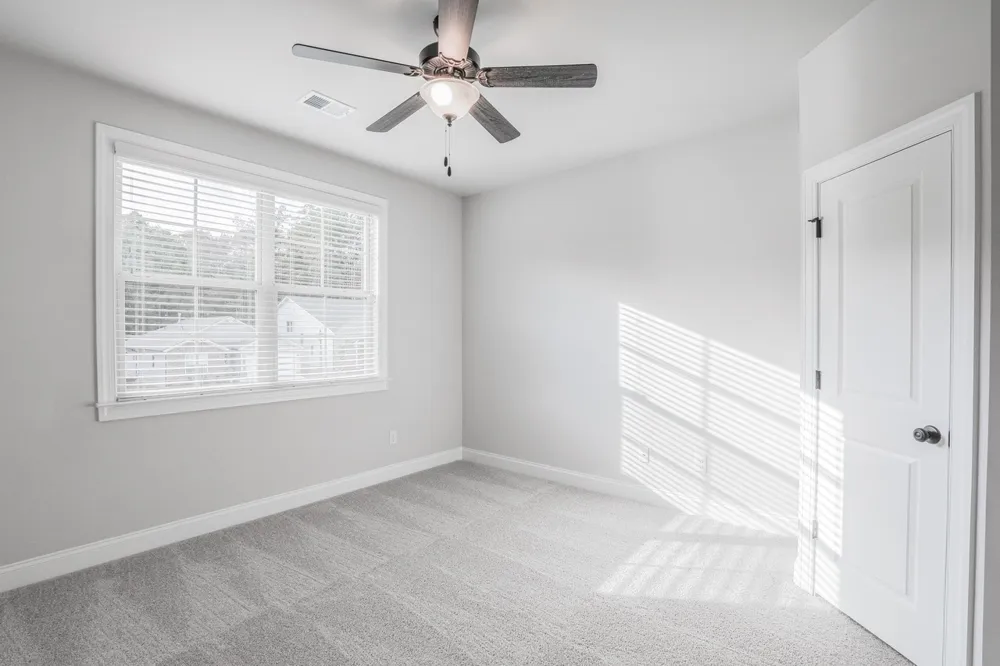 131 Vivian LN Peachtree City, GA 30269