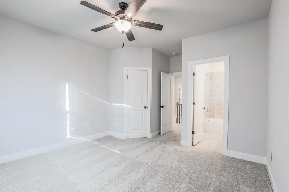 131 Vivian LN Peachtree City, GA 30269