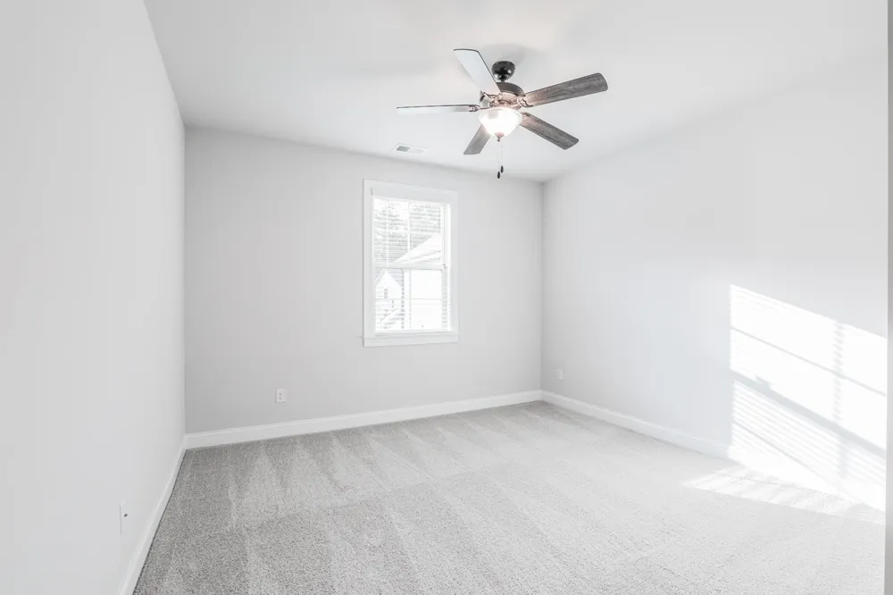 131 Vivian LN Peachtree City, GA 30269
