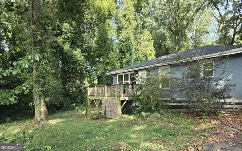 3220 Memorial DR