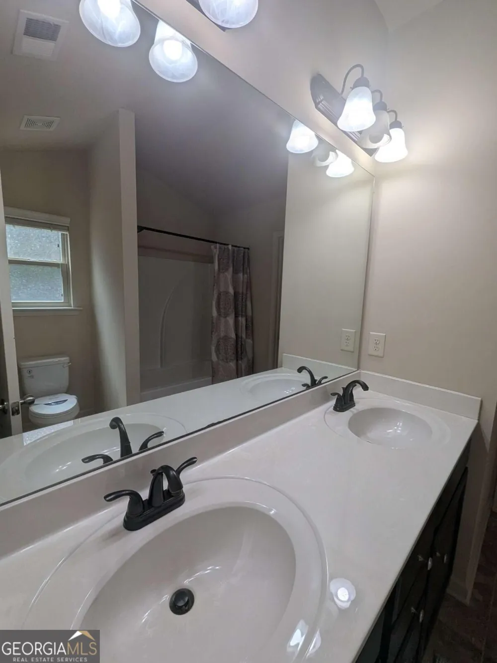 1785 Homeside DR Cumming, GA 30041