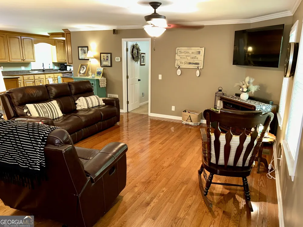 151 Evergreen LN Hartwell, GA 30643