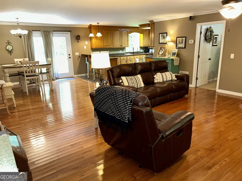 151 Evergreen LN Hartwell, GA 30643