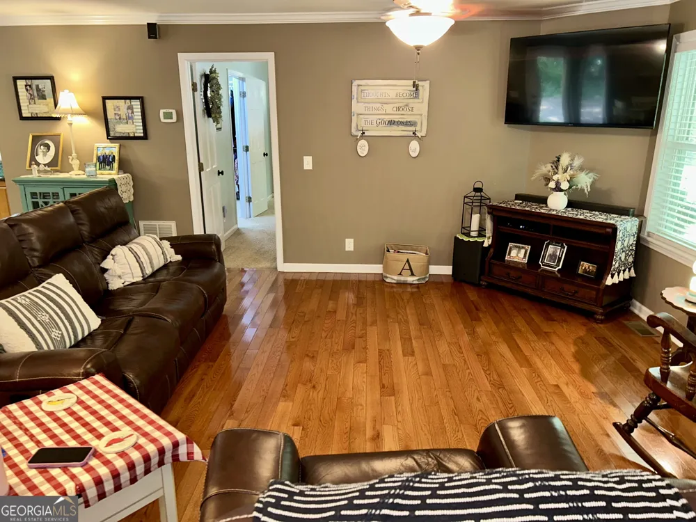 151 Evergreen LN Hartwell, GA 30643