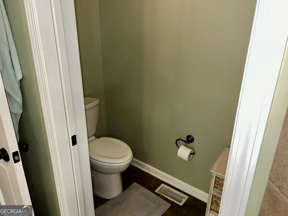 151 Evergreen LN Hartwell, GA 30643