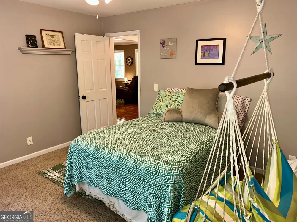 151 Evergreen LN Hartwell, GA 30643