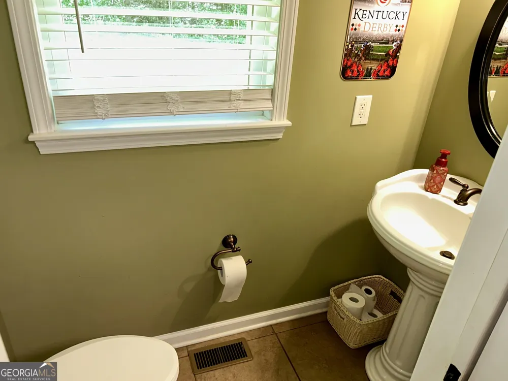 151 Evergreen LN Hartwell, GA 30643