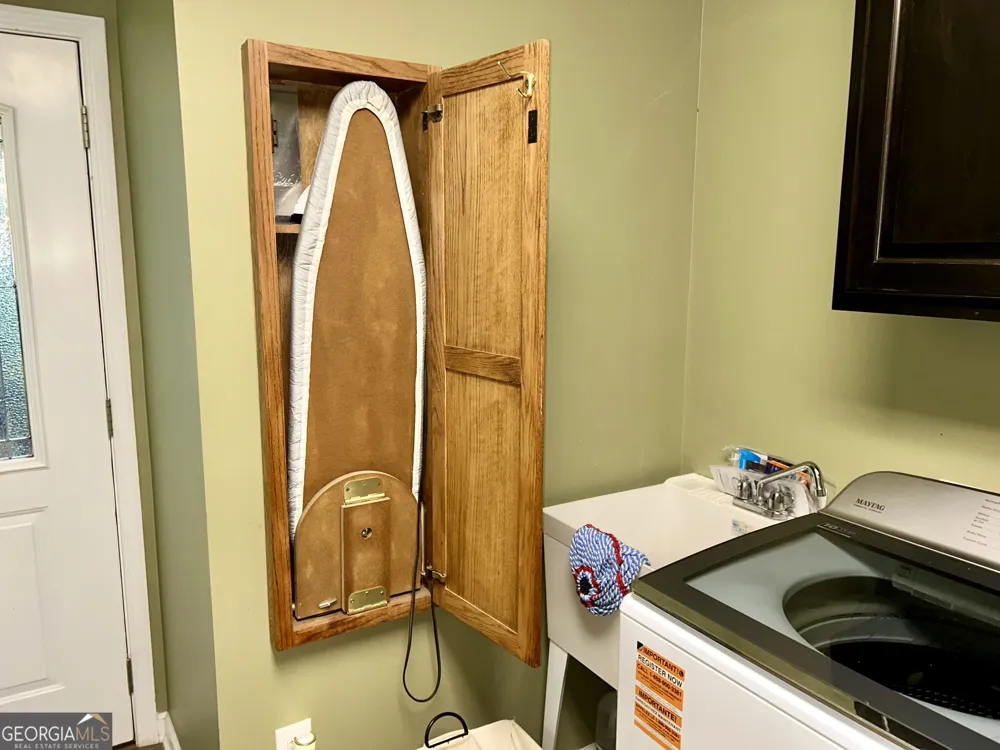 151 Evergreen LN Hartwell, GA 30643