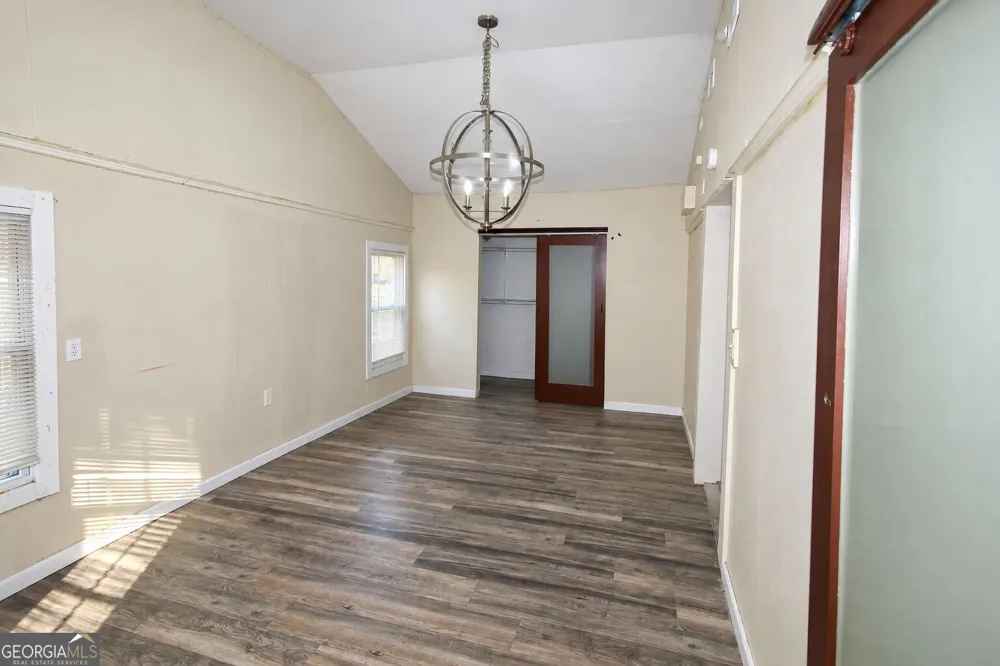 602 W Lake AVE NW Atlanta, GA 30318