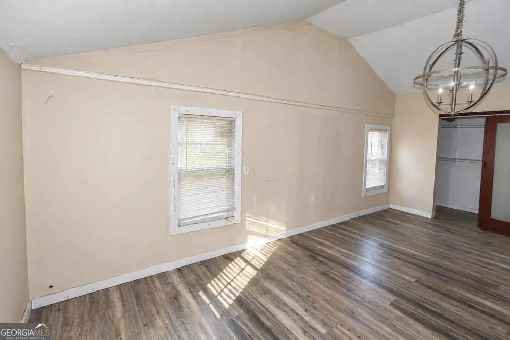 602 W Lake AVE NW Atlanta, GA 30318