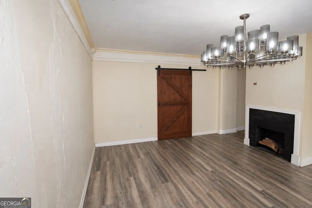 602 W Lake AVE NW Atlanta, GA 30318