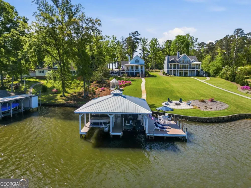 1090 Crooked Creek RD Eatonton, GA 31024