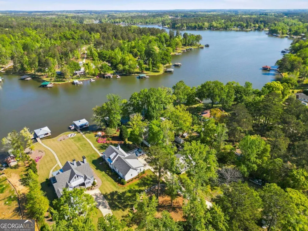 1090 Crooked Creek RD Eatonton, GA 31024
