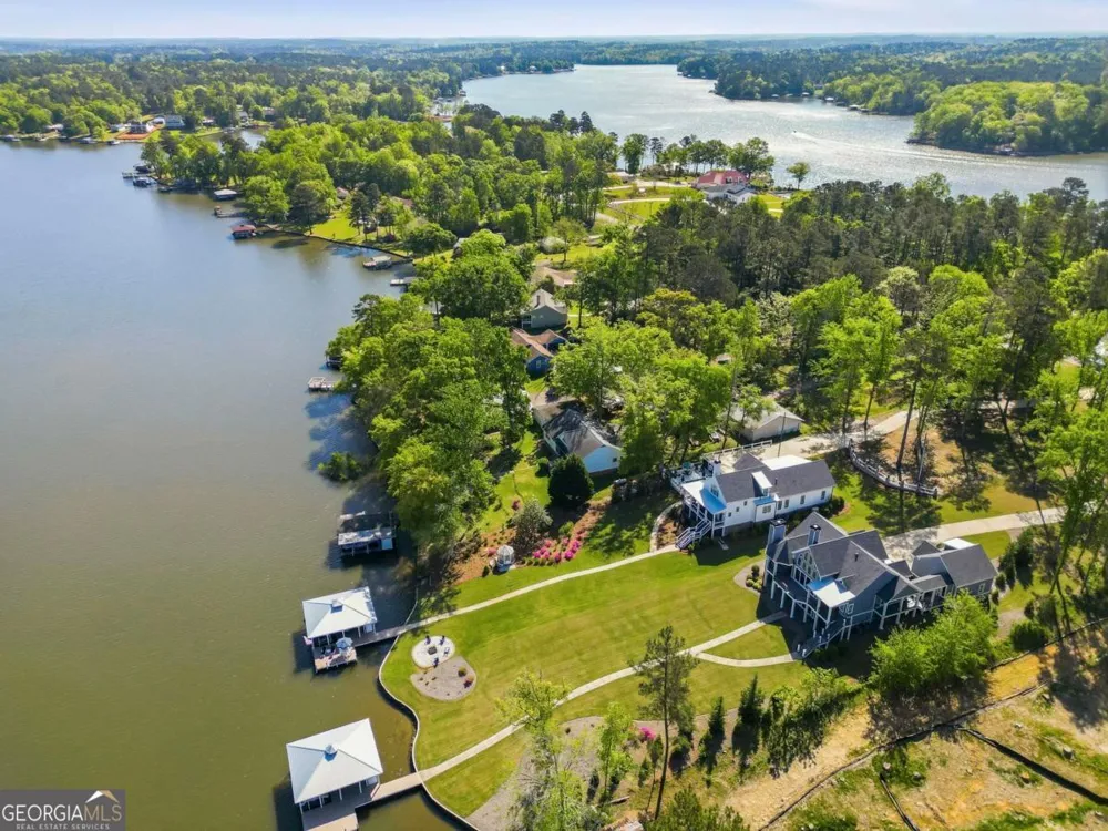 1090 Crooked Creek RD Eatonton, GA 31024