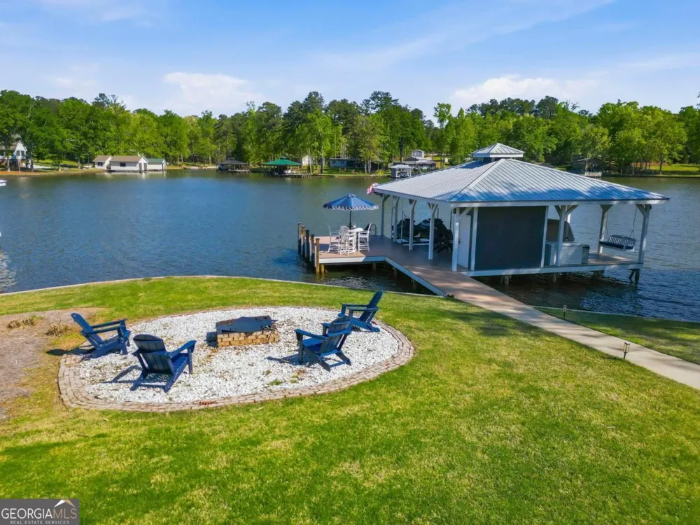 1090 Crooked Creek RD Eatonton, GA 31024