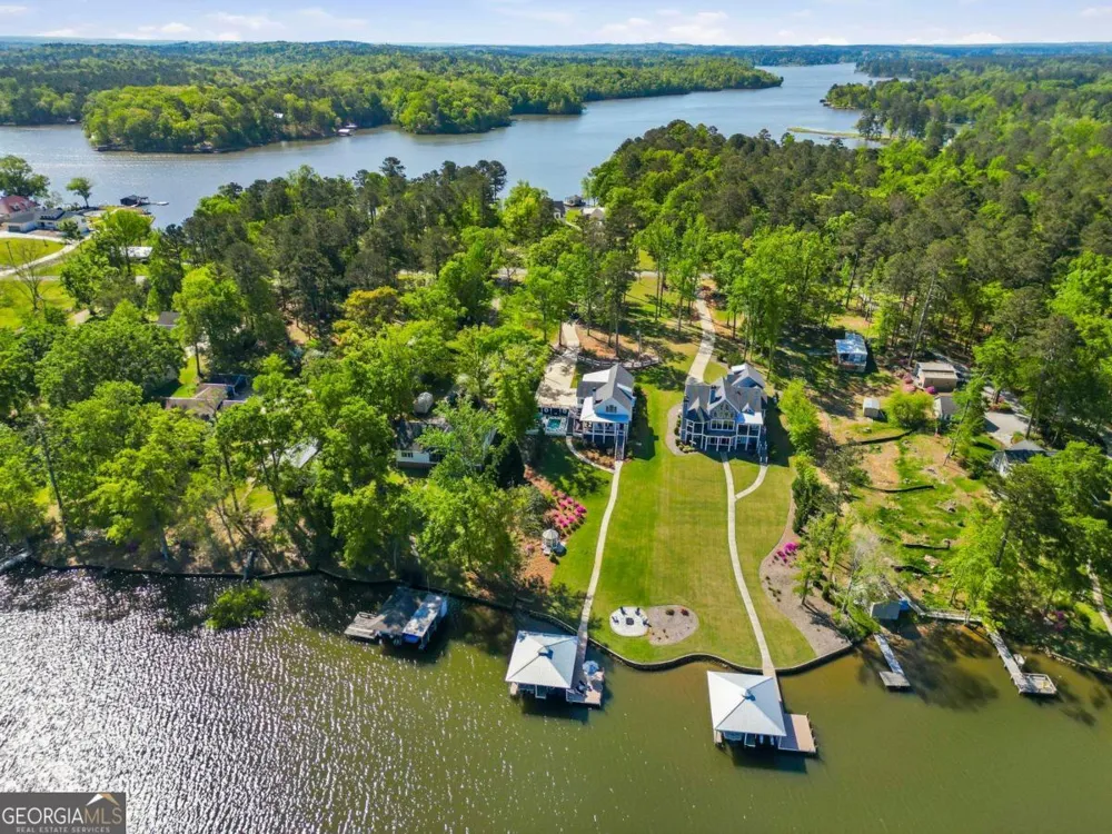 1090 Crooked Creek RD Eatonton, GA 31024
