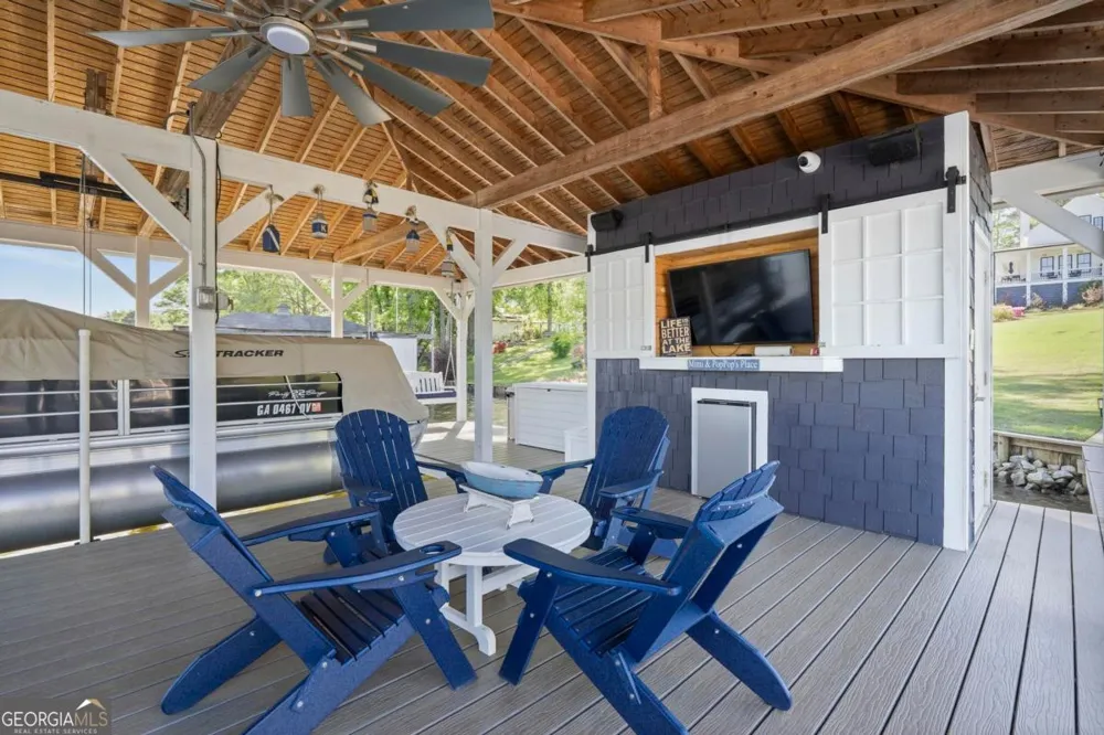 1090 Crooked Creek RD Eatonton, GA 31024