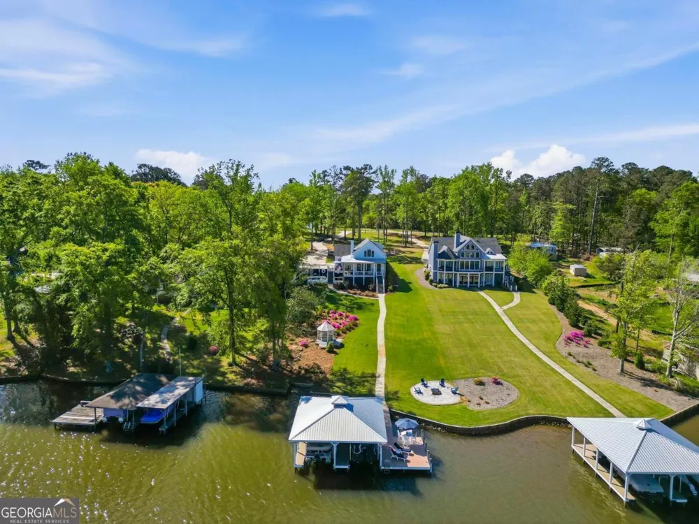 1090 Crooked Creek RD Eatonton, GA 31024