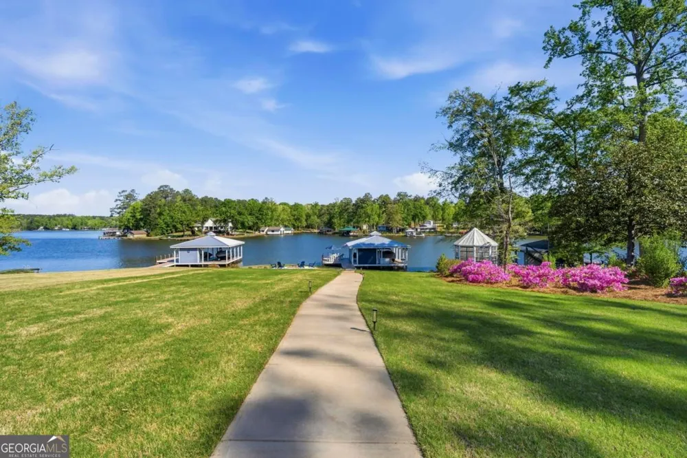 1090 Crooked Creek RD Eatonton, GA 31024