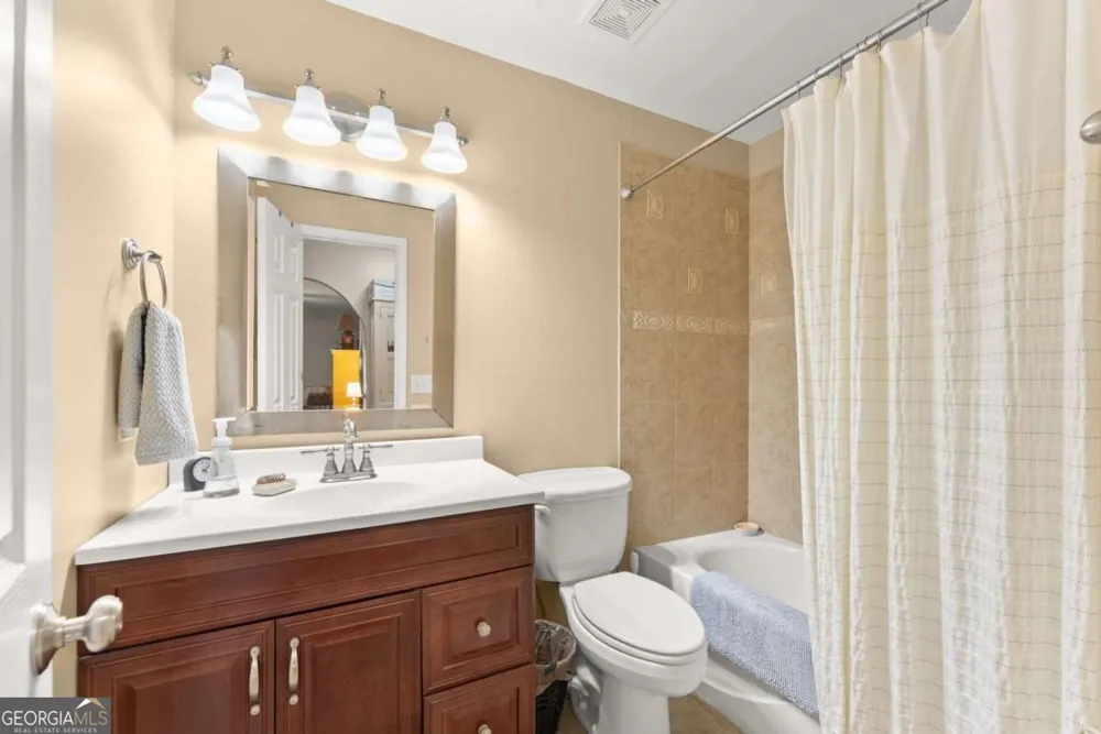 1165 Evergreen Oak WAY Dacula, GA 30019