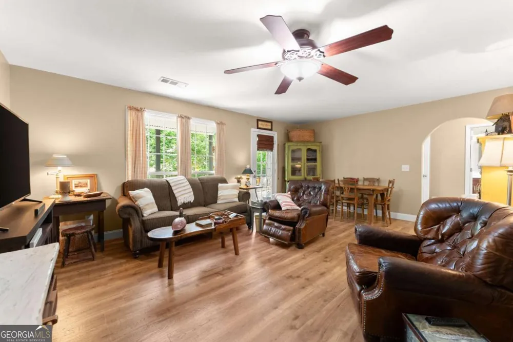 1165 Evergreen Oak WAY Dacula, GA 30019