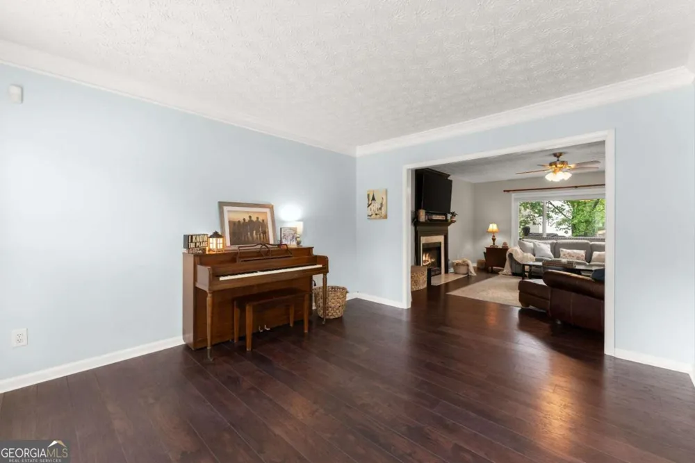 1165 Evergreen Oak WAY Dacula, GA 30019
