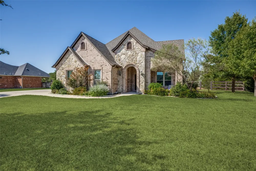 2709 Winthrop Hill Road Denton, TX 76226