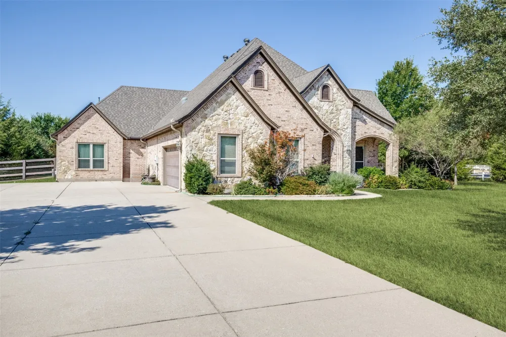 2709 Winthrop Hill Road Denton, TX 76226