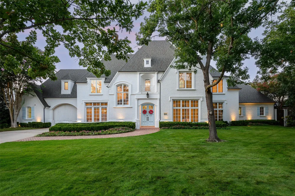 6419 Lakehurst Avenue Dallas, TX 75230
