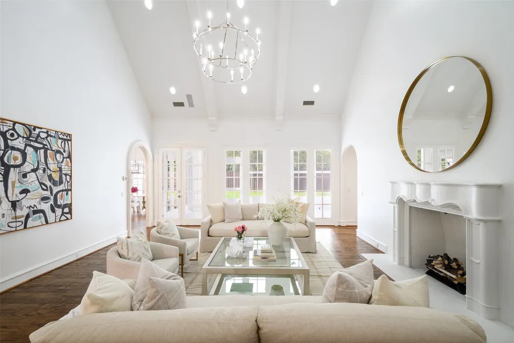 6419 Lakehurst Avenue Dallas, TX 75230