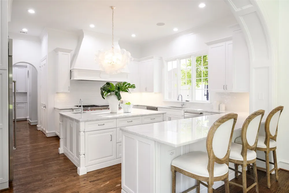 6419 Lakehurst Avenue Dallas, TX 75230
