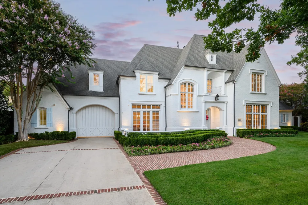 6419 Lakehurst Avenue Dallas, TX 75230