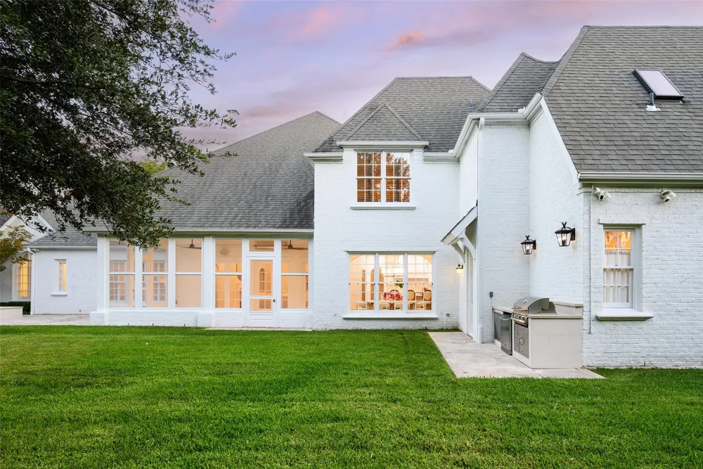 6419 Lakehurst Avenue Dallas, TX 75230