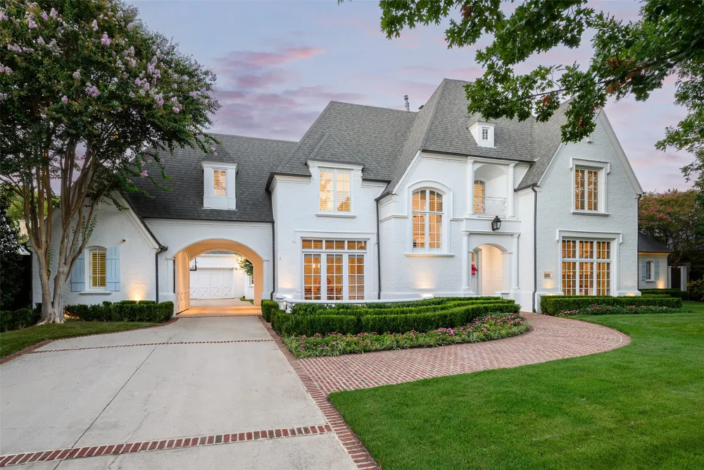 6419 Lakehurst Avenue Dallas, TX 75230