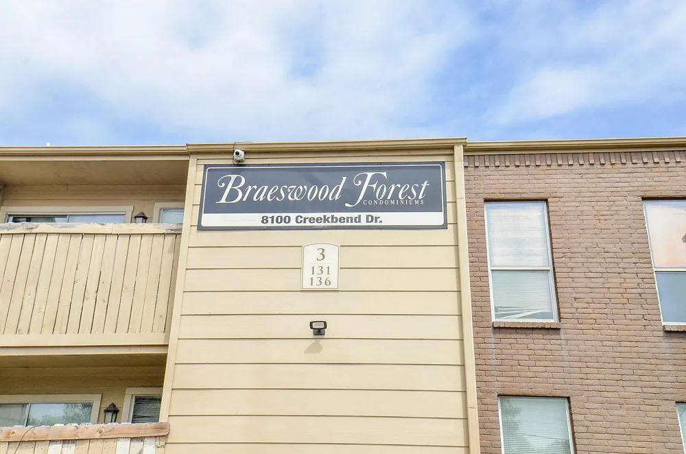 8100 Creekbend Dr #120 Houston, TX 77071